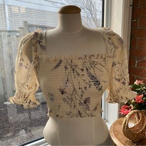 H&M Size Small Puff Sleeve Stretchy Floral Print Shirt/Blouse